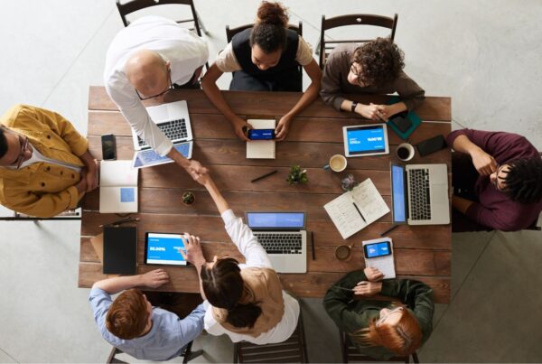 5 estratégias para facilitar a tomada de decisão em equipe